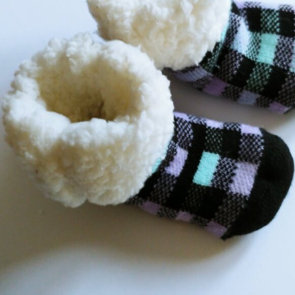 Pudus Plaid Lumberjack Sherpa Lined Slipper Socks - Picture 2 of 5